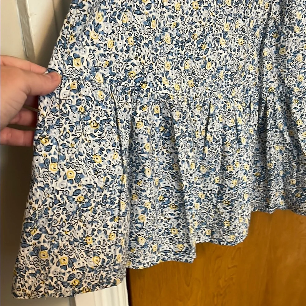 Universal Thread L A-line Midi skirt with pockets! - Picture 4 of 7